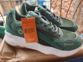 Sepatu Running Ortuseight Abyssus - Emerald/Gold size 43