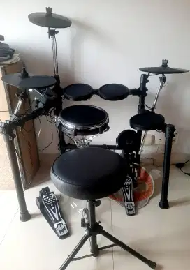 Drum elektrik Medeli bergaransi siap tempur
