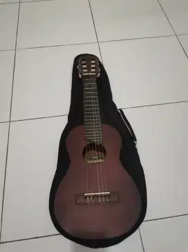 Guitalele yamaha original