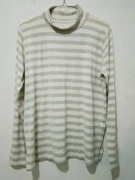 Kaos Garis-garis warna Silver