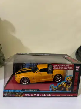 Diecast Jada 1:24 bumble bee