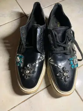 Sepatu PRADA Size 37