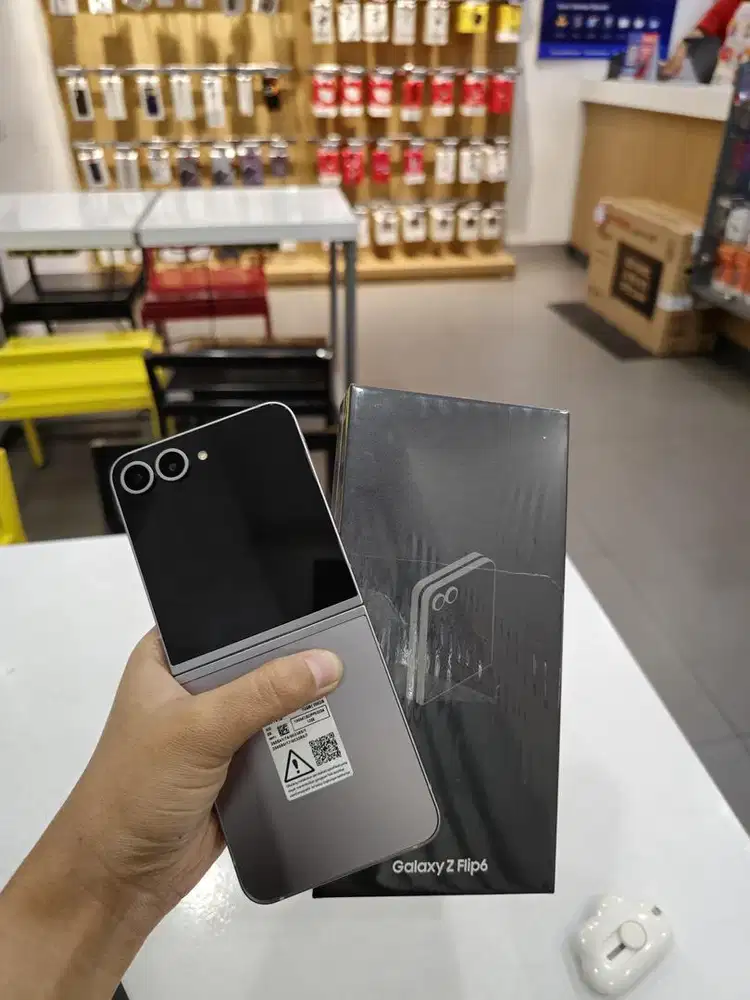 SAMSUNG Z FLIP 6 NEW