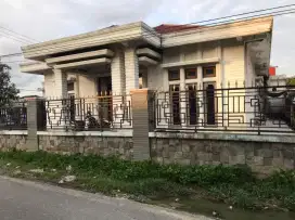Dijual tanah dan bangunan rumah bisa nego