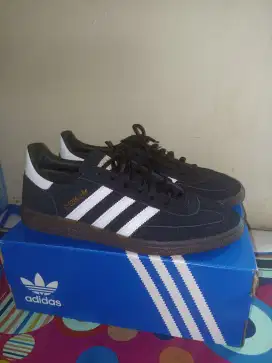Sepatu adidas spezial ukuran 44 - 45 orignal
