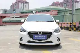 [OLXMOBBI] Low Angs Mazda 2 1.5 Skyactiv-AT 2015 VMI