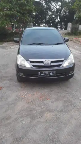 Toyota Kijang Innova Tipe G 2005 Hitam Manual