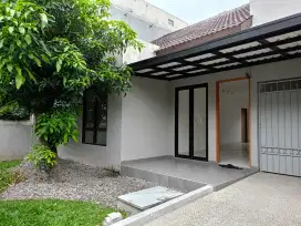 Rumah Baru di komplek Leuwisari Leuwi Panjang dkt Bkr Peta Kopo SHM