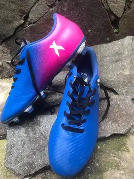 Sepatu Sepak Bola