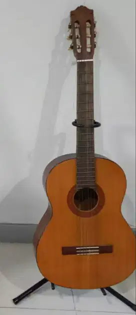Jual cepat dan murah Gitar merek Yamaha
