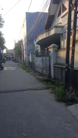 Rumah termurah tanah Luas di kota Bekasi Selatan perumnas 1