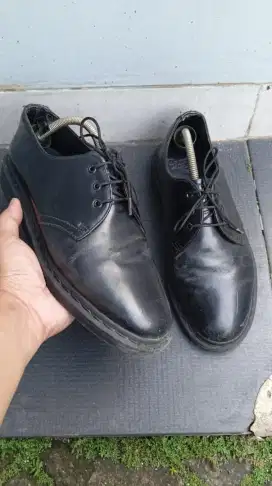sepatu dr martens mono size 42