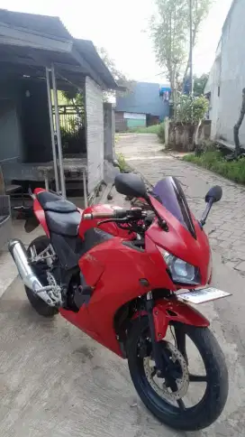 Jual honda CBR 150 R th 2014