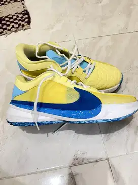 NIKE ZOOM FREAK 5 EP