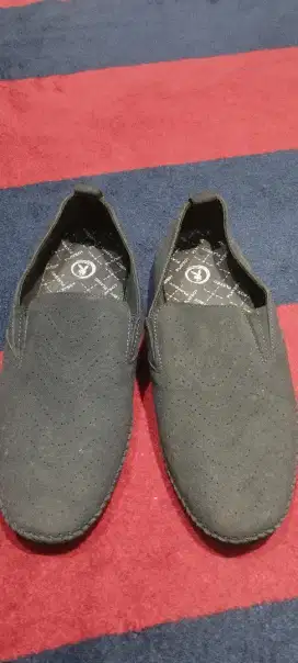 Sepatu slip on playboy