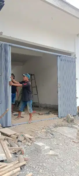 Pintu harmonika