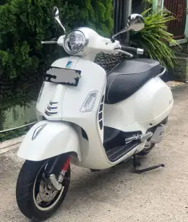 Dijual Vespa GTS 150