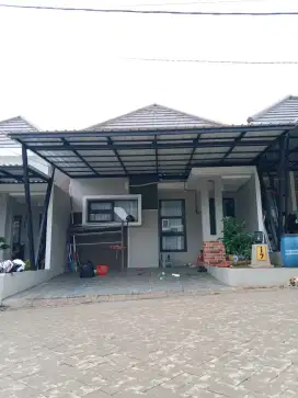 Kanopi baja ringan