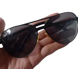 Kacamata rayban