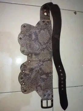 Sabuk kulit ular unik antik vintage