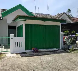 Dijual Rumah Plus Kios