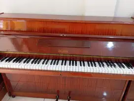 Dijual piano klasik