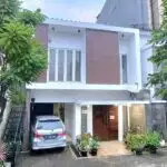 Dijual rumah di Jalan Wijaya Kebayoran Baru Jakarta Selatan Jakarta