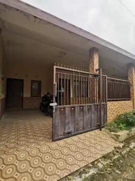 Disewakan rumah dekat pintu tol Malang