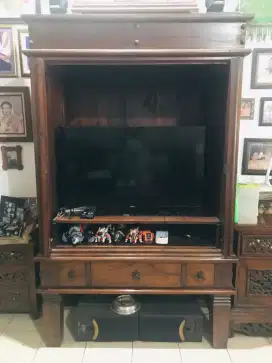 Lemari TV Kayu Jati