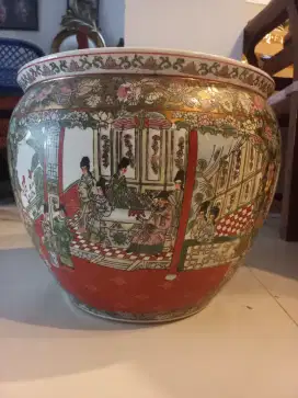 Guci Antique Motif China