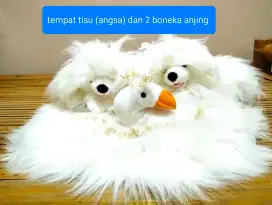 Tempat tisu angsa dan boneka anjing