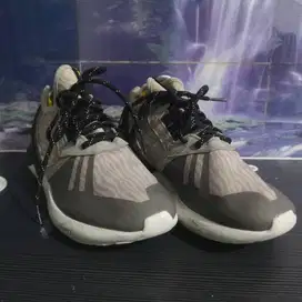 Separtu Adidas Mens Tubular Runner | Size UK 7
