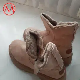 Sepatu Boot Wanita Musim Dingin