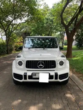 Mercedes Benz Jeep G63 tahun 2022 At Putih