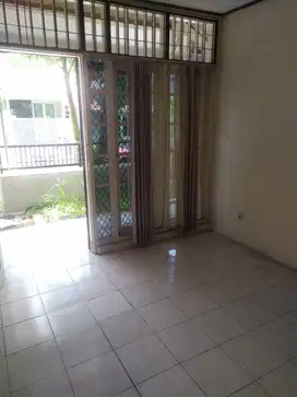 Rumah bersih terawat disewakan di Citraland