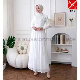 Busana muslim putih preloved