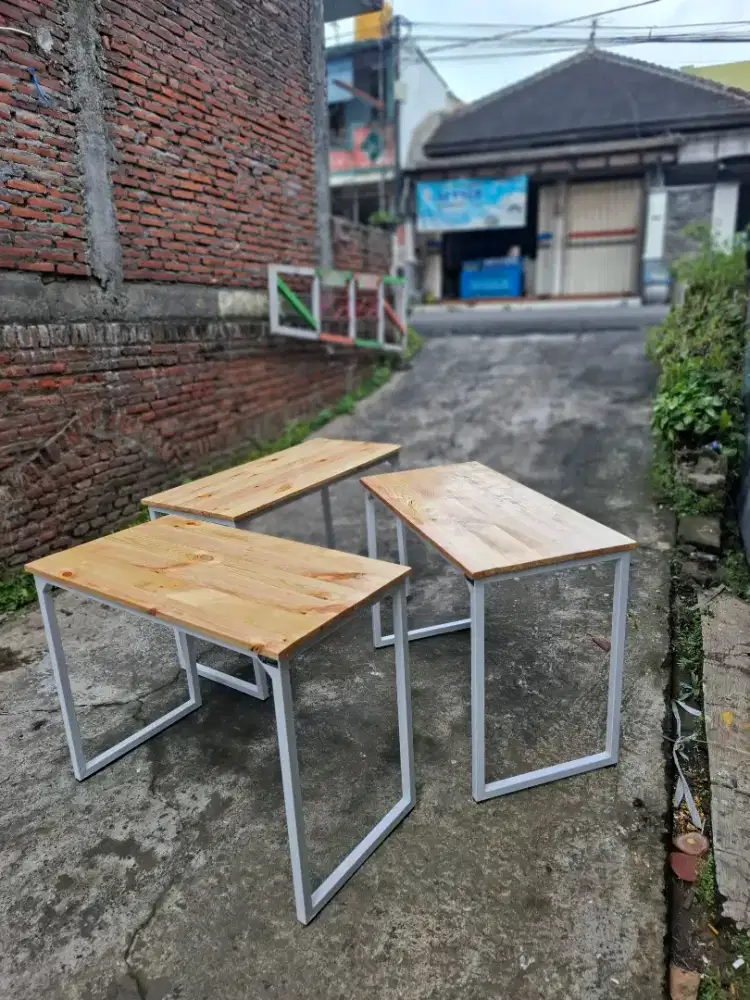 Meja kerja industrial