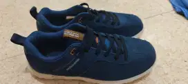 Sepatu skechers size 41