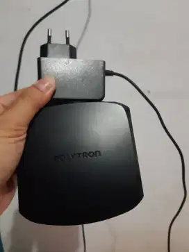 Alat penerima siknal TV digital polytron