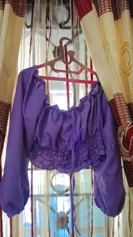 Pakaian atasan wanita