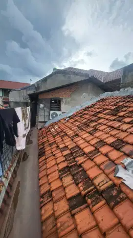 Jasa tukang atap rumah bocor, rembes, renovasi, rangka baja ringan dll
