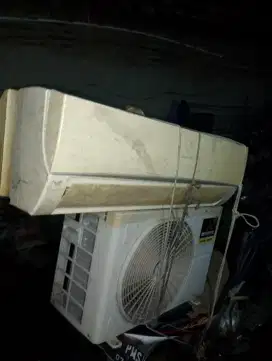 Jual beli AC bekas atau rongsok