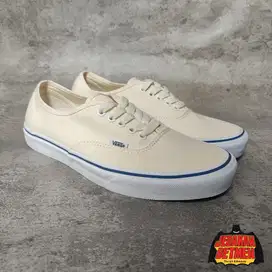 Vans oldskool original (size 42) new