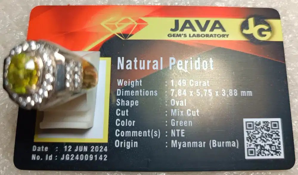 Cincin Natural Peridot Burma 1.49 Ct Bermemo