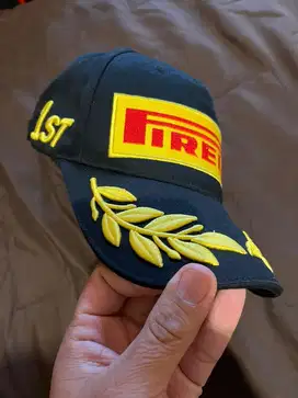 Topi f1 pirelli original