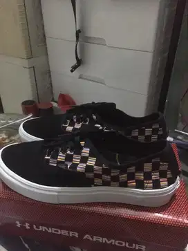 Sepatu vans authentic syndicate sz43