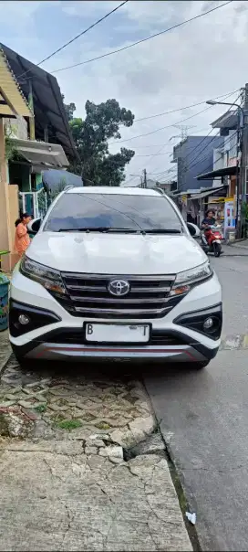 DIJUAL CASH RUSH PUTIH TRD SPORTIVO 1,5 AT