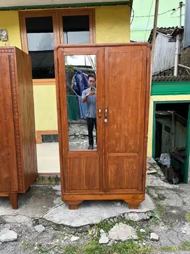 Lemari lawasan bahan jati tua , awet anti rayap dan totor