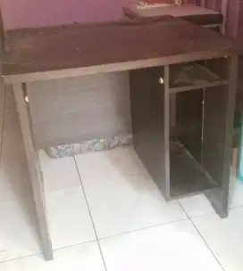 Meja kantor 80X74X75,5