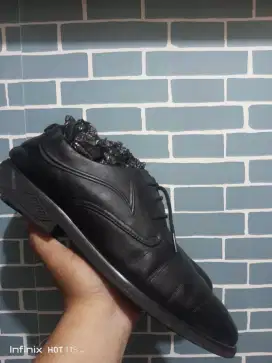 SEPATU PANTOFEL PLAY BOY